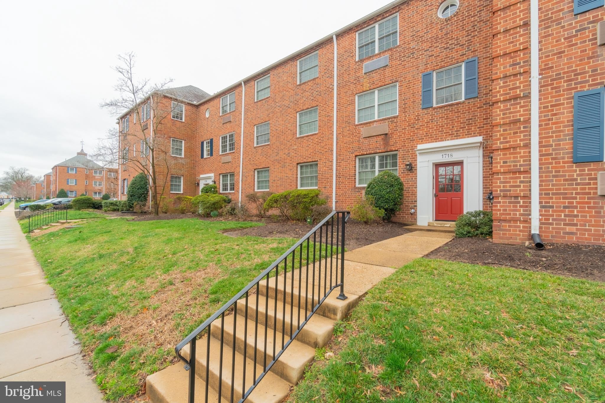 1718 W ABINGDON Drive – photo 4