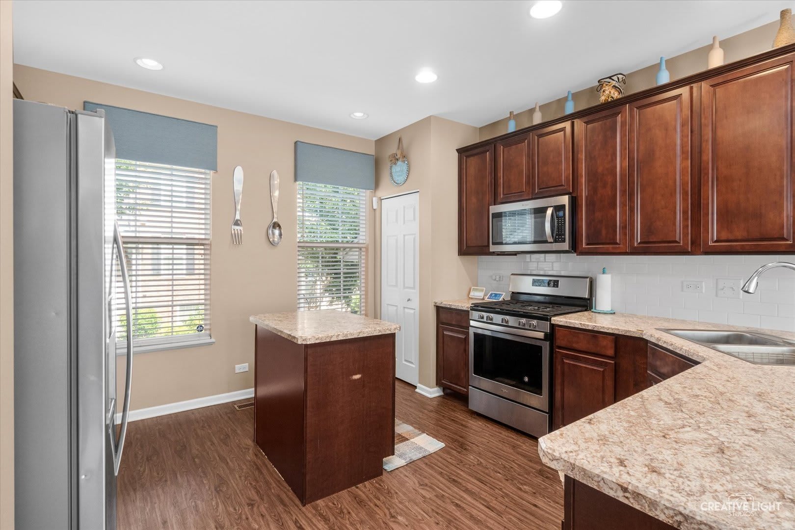 263 Lakeshore Drive – photo 2