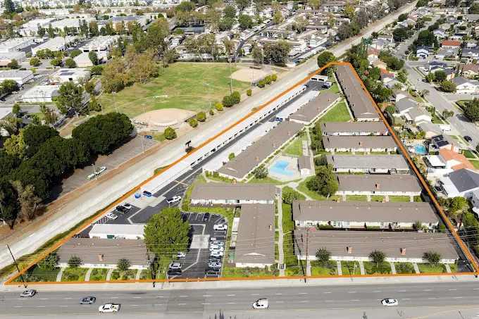 Brea Grove Residences – photo 2