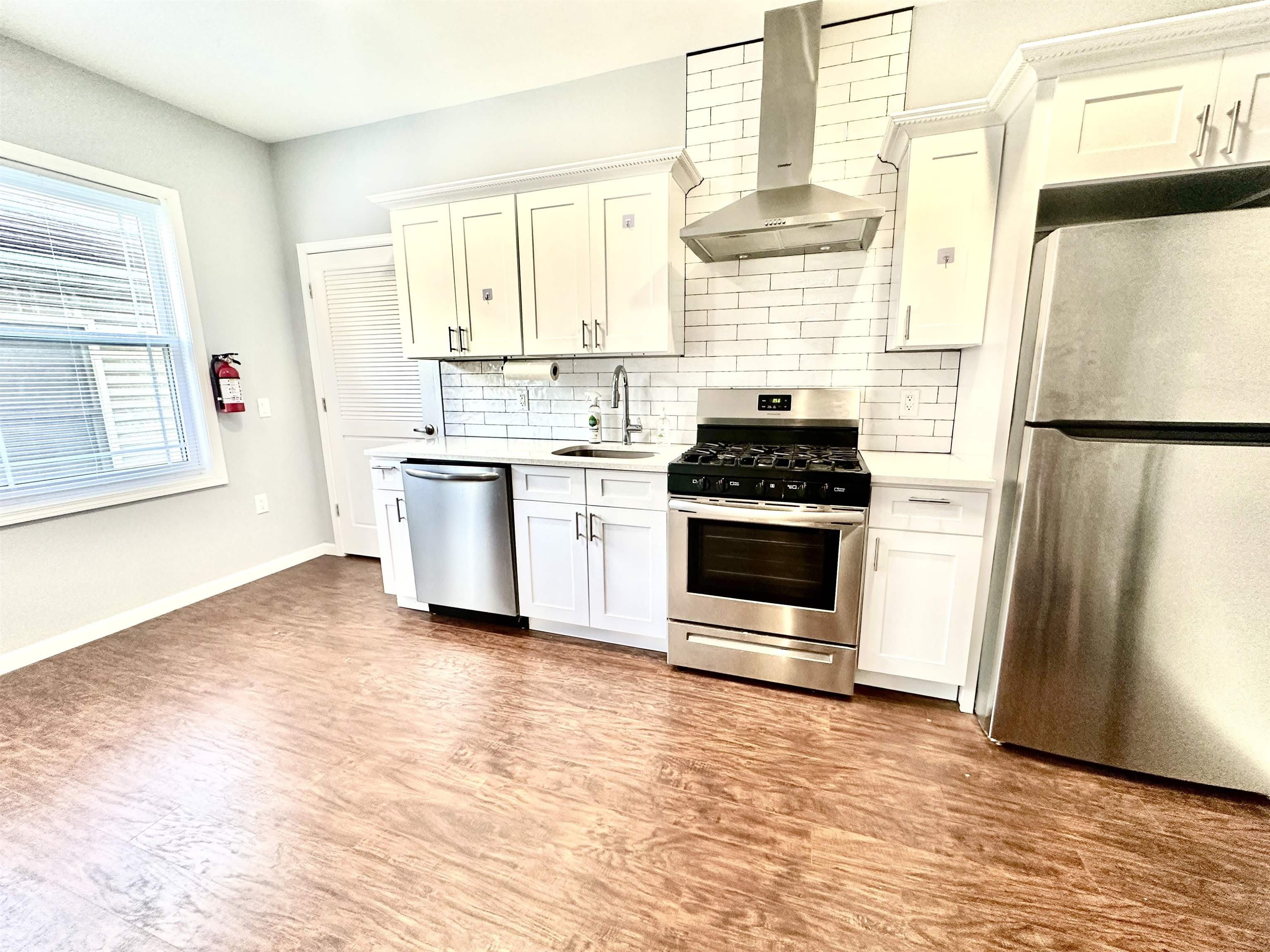 40 VROOM ST – photo 5
