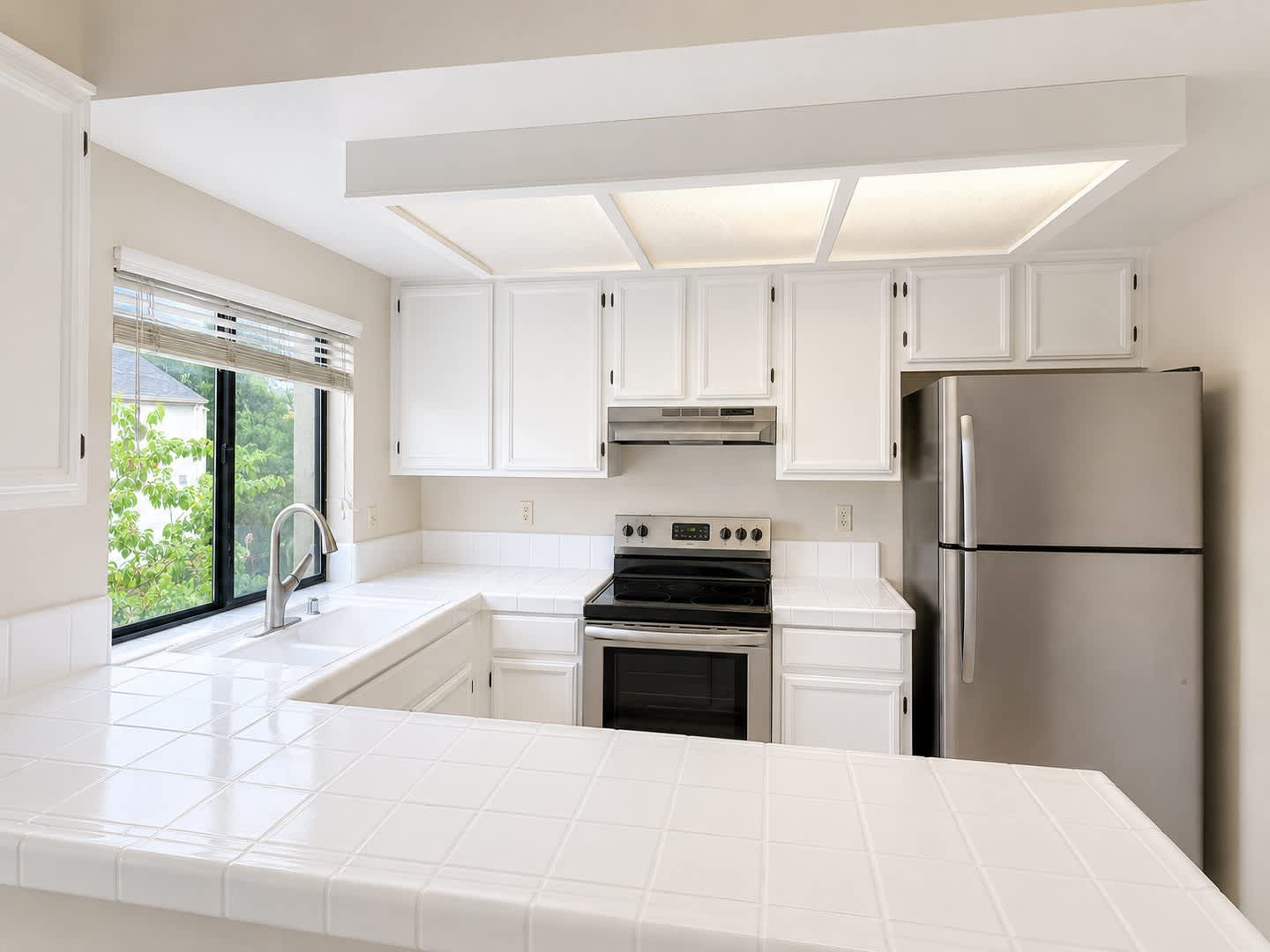 Fremont Walnut Ave condo is spacious 2 bedroom with open loft, has 2 car garage and great location! – photo 3