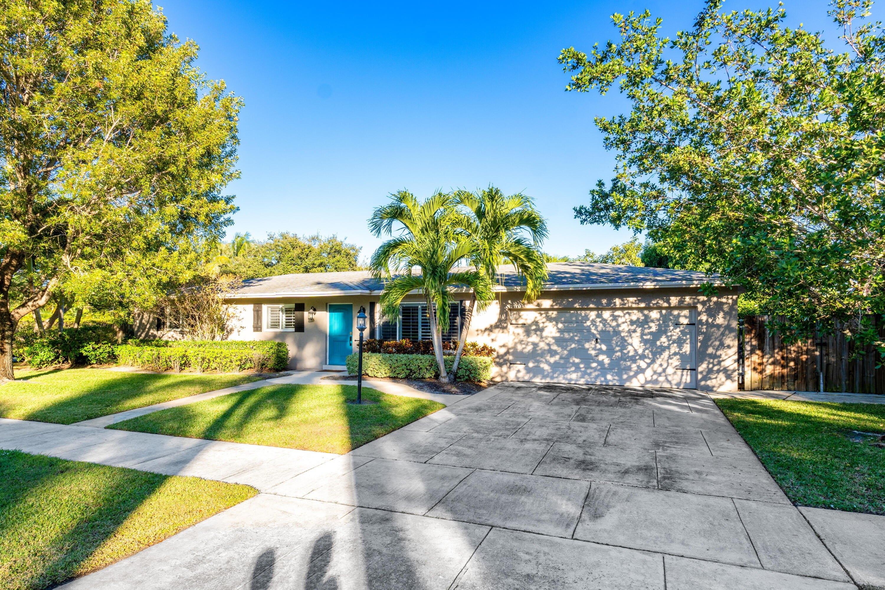 770 NW 3rd Avenue – photo 2