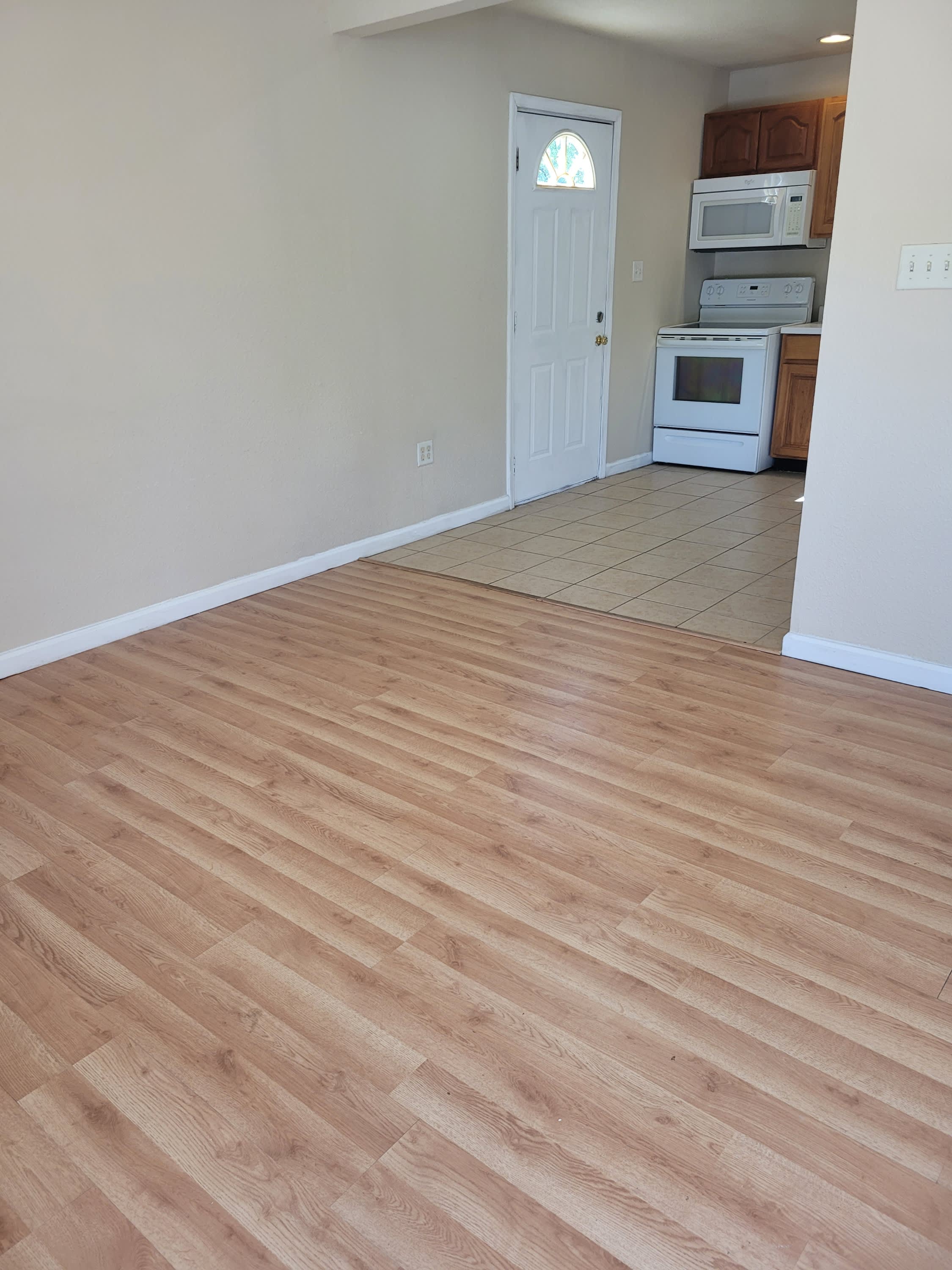 301-1 Greenbriar Rd – photo 2