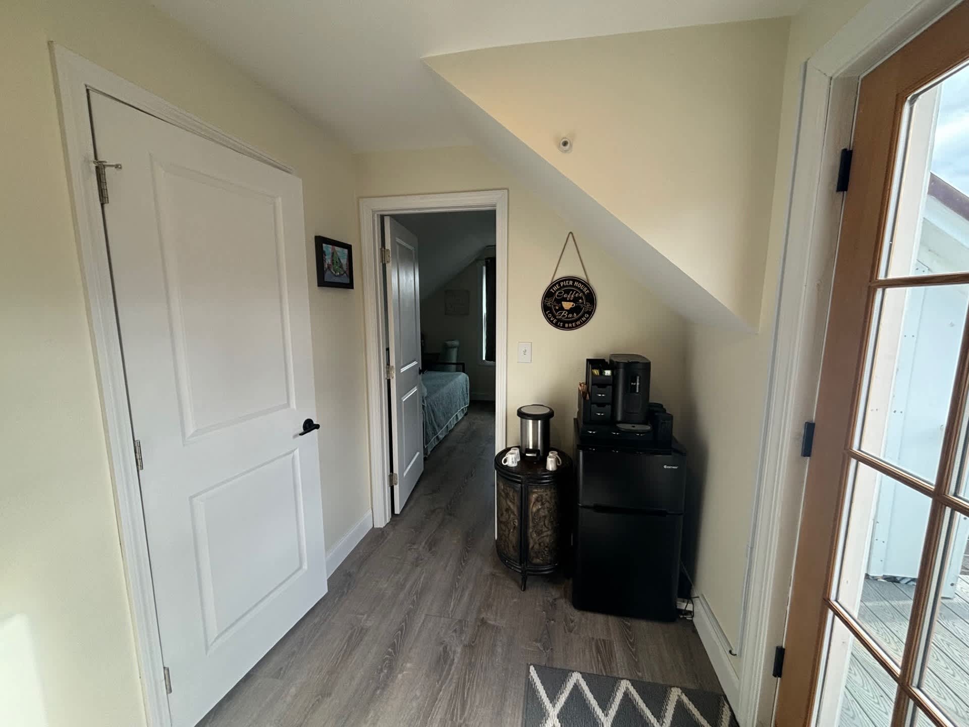 1 Simpson Avenue – photo 3