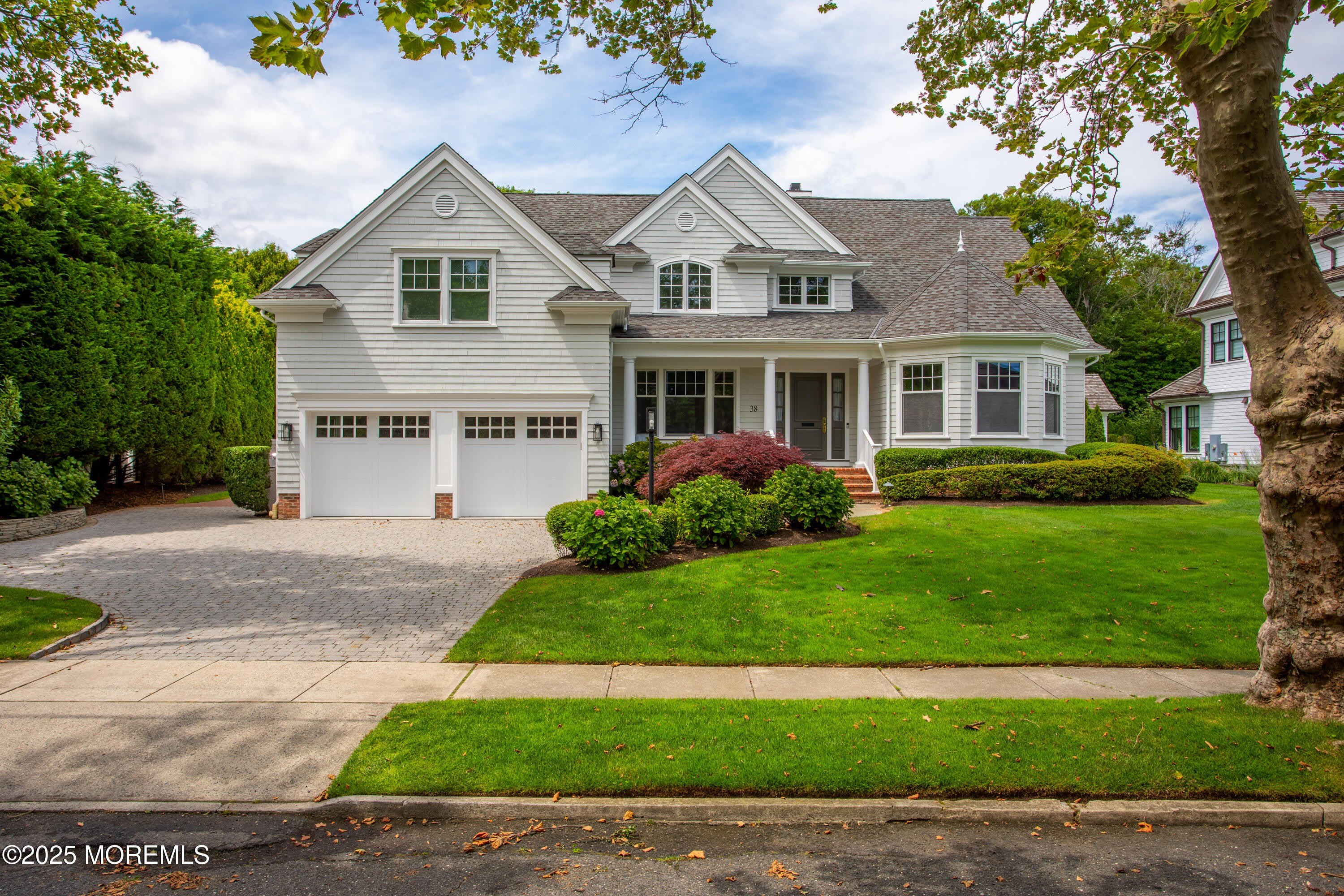 38 Vroom Avenue – photo 1