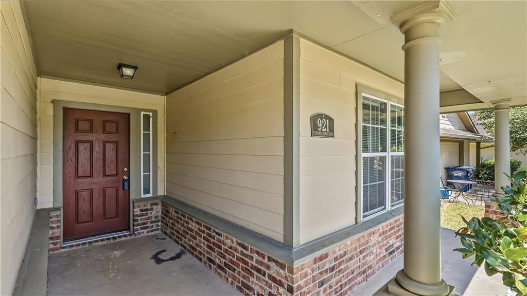 921 Windmeadows Drive – photo 3