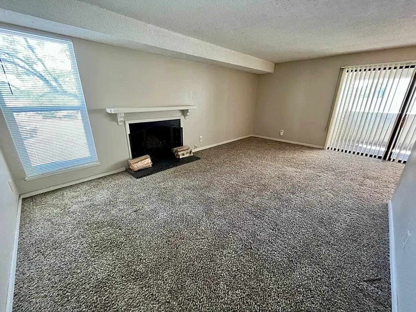 Nice 2 Bdrm Condo In Aurora Available For Sept 1St Occupancy – photo 2