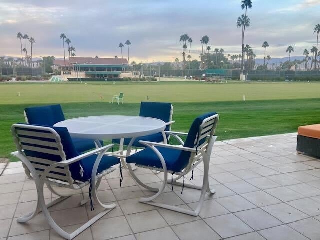 118 Racquet Club Drive S – photo 5