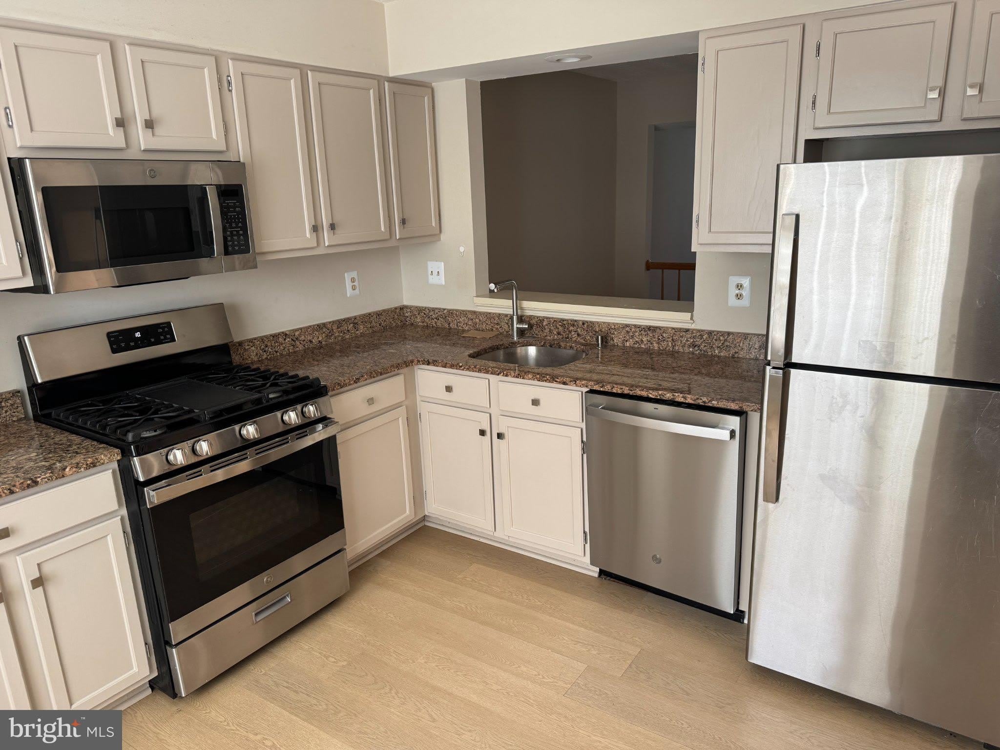 15603 AMBIANCE Drive – photo 2