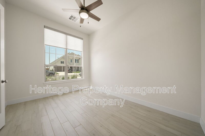1912 Privet Road – photo 5