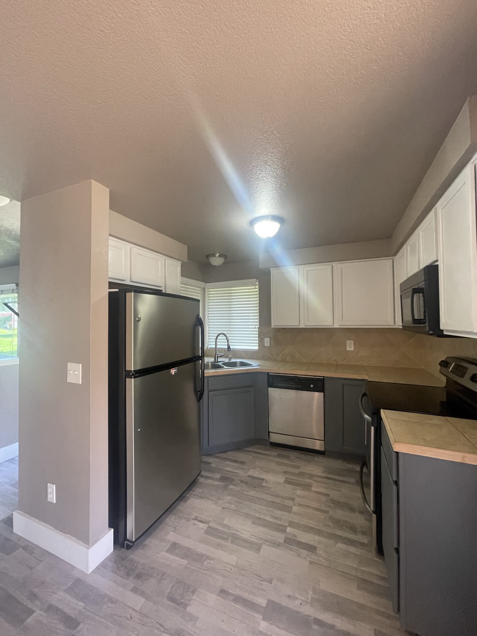 649 Bavarian Ln SE – photo 2