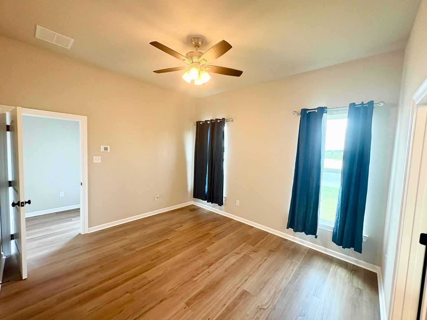 Charming 3BR/3BA Home with Garage & Fenced Yard in Denham Springs – photo 3