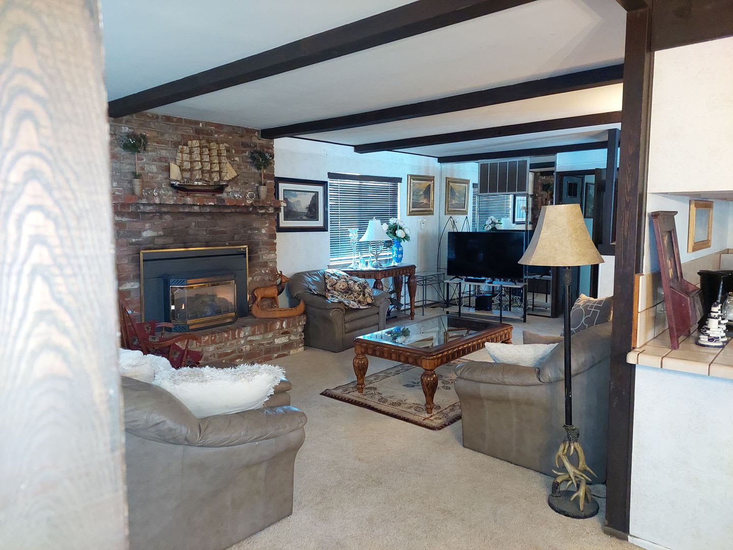 Large furnished 4 bedroom home with 2 car garage – photo 4