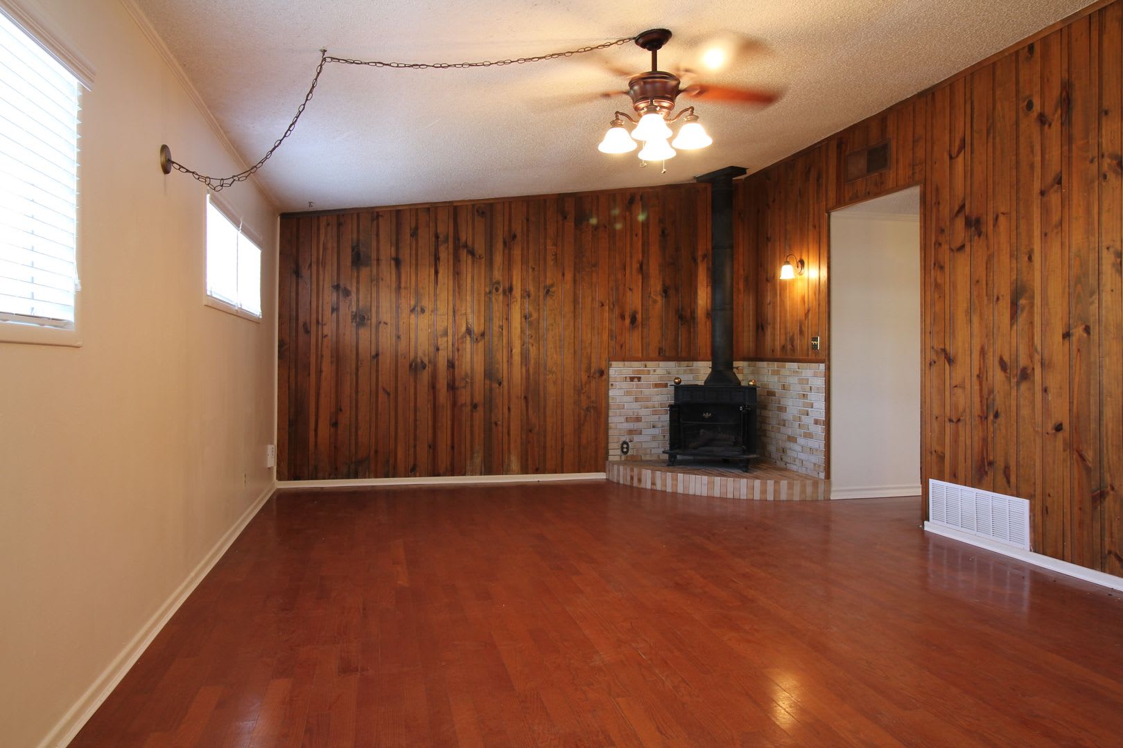 4506 44th Street! – photo 5