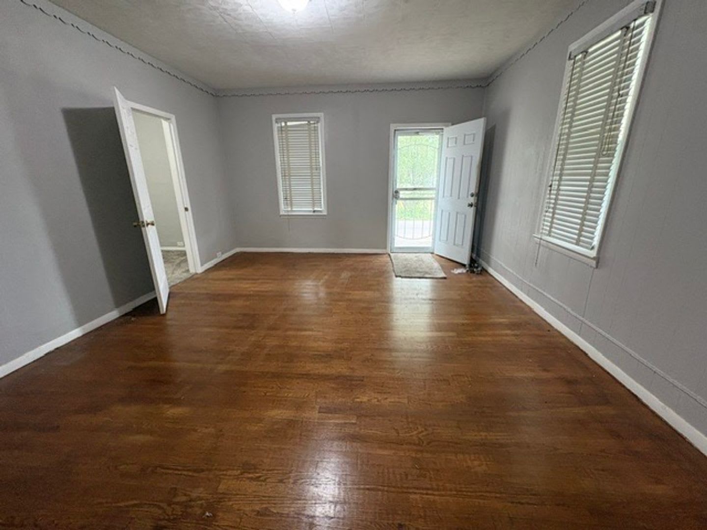 3666 E 57Th St Spacious 5Br Home With Fresh Updates 1 600 – photo 3