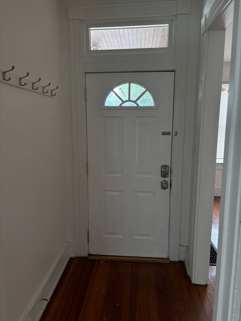 4 Bedroom 2 bath ready Immediately – photo 2