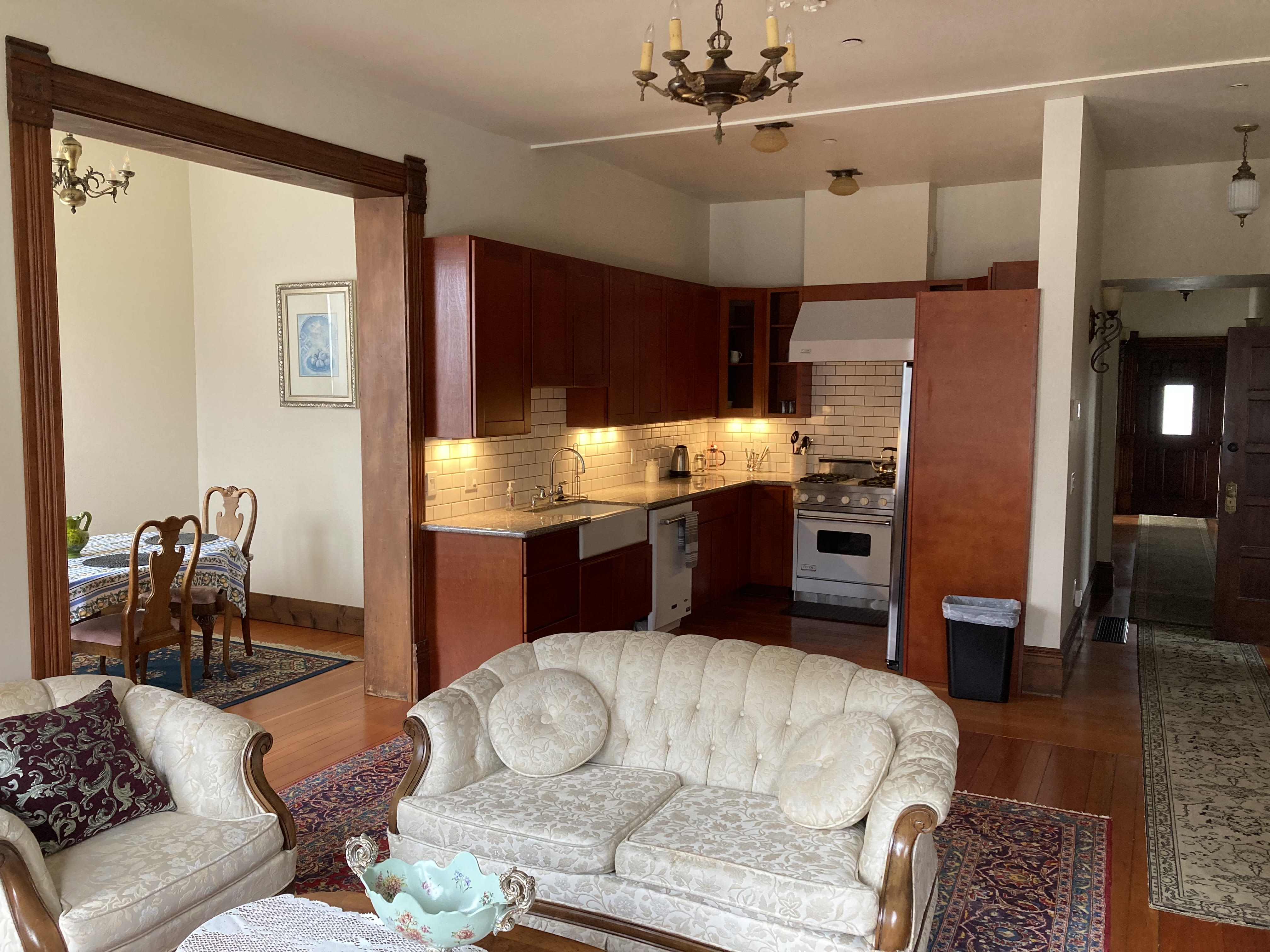 1585 Exchange St – photo 2