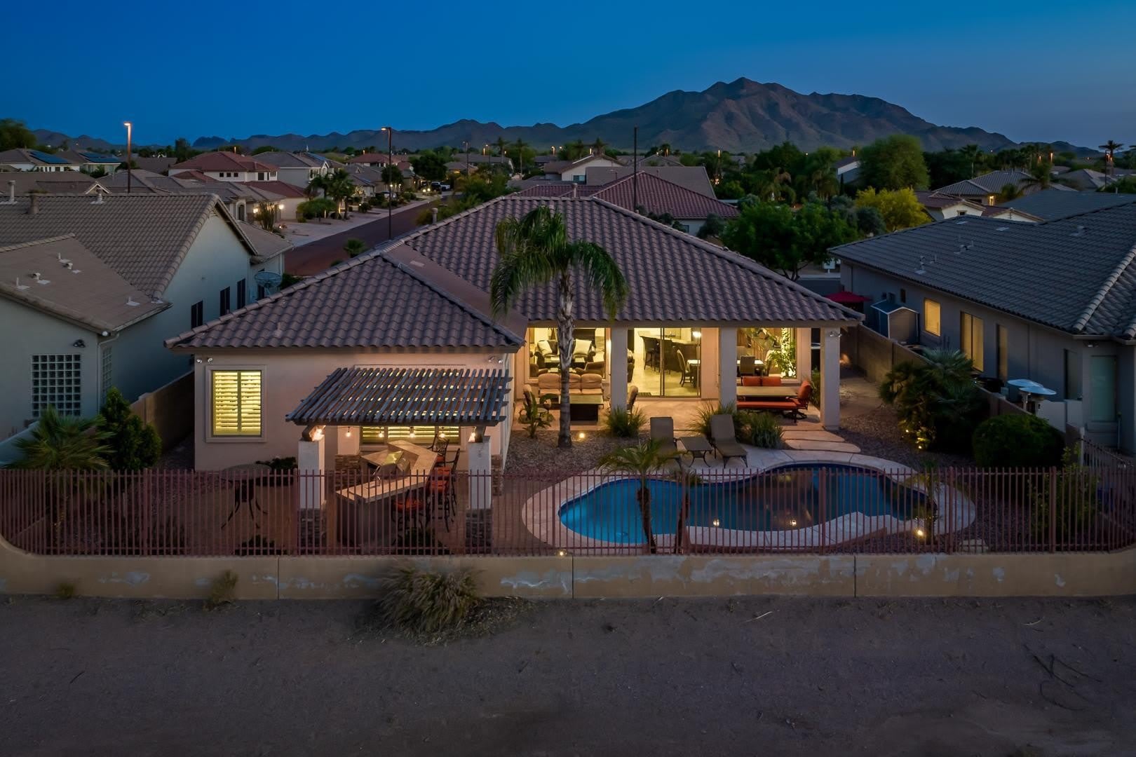 4176 E Clubview Drive – photo 3