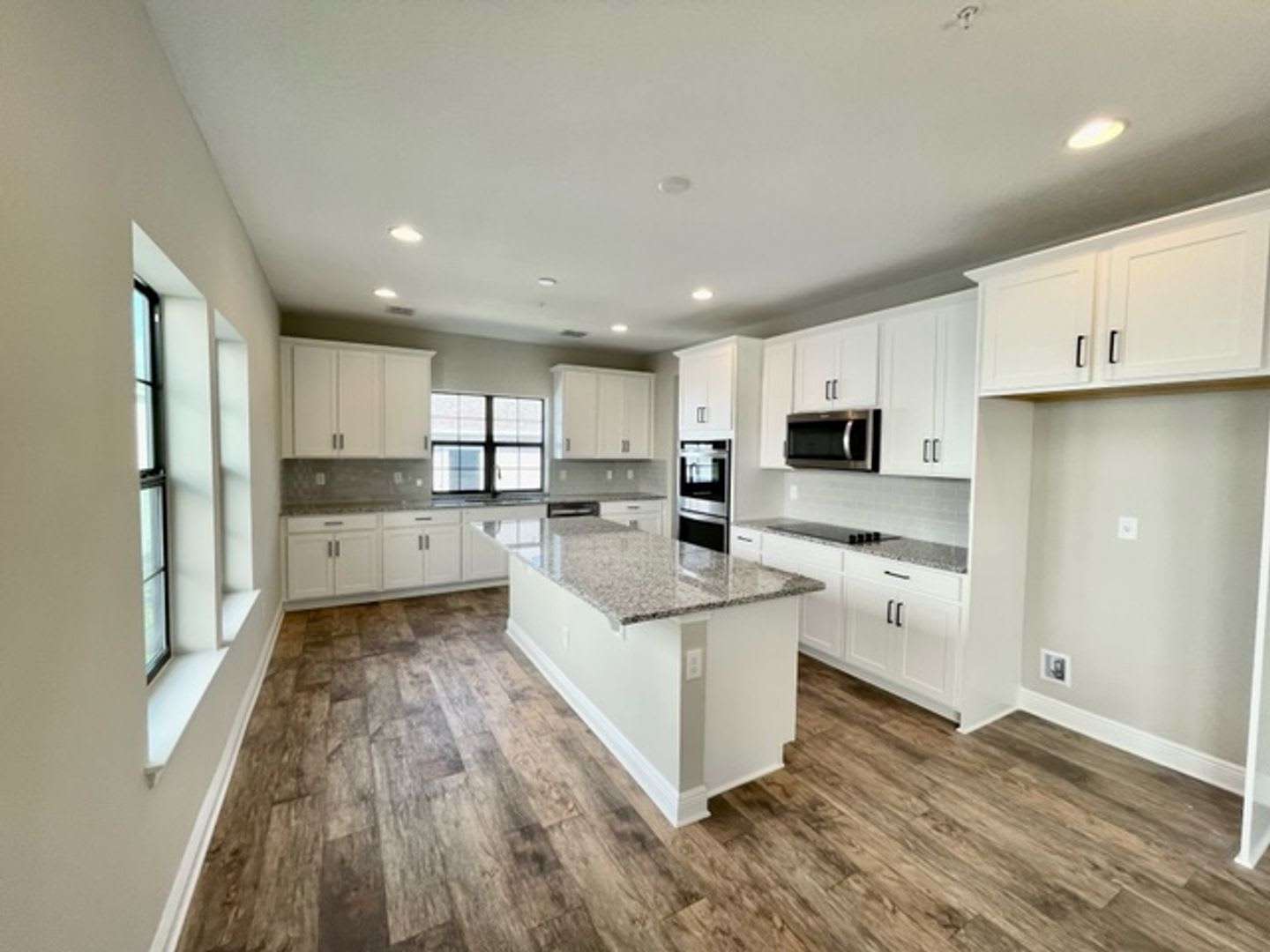 Winter Springs 4 Bedroom 3 5 Bathroom 2 995 00 – photo 3