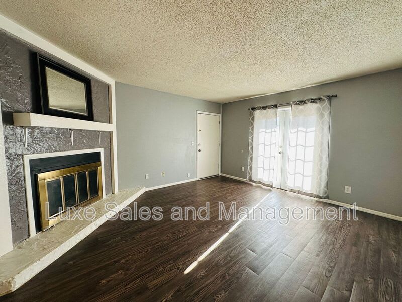 6034 NW Expressway – photo 4