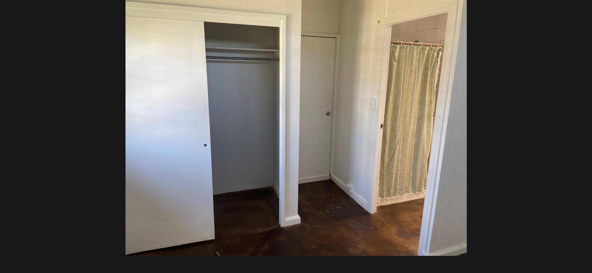 Quiet Studio, 1ba Water & Electric included $1700 – photo 5