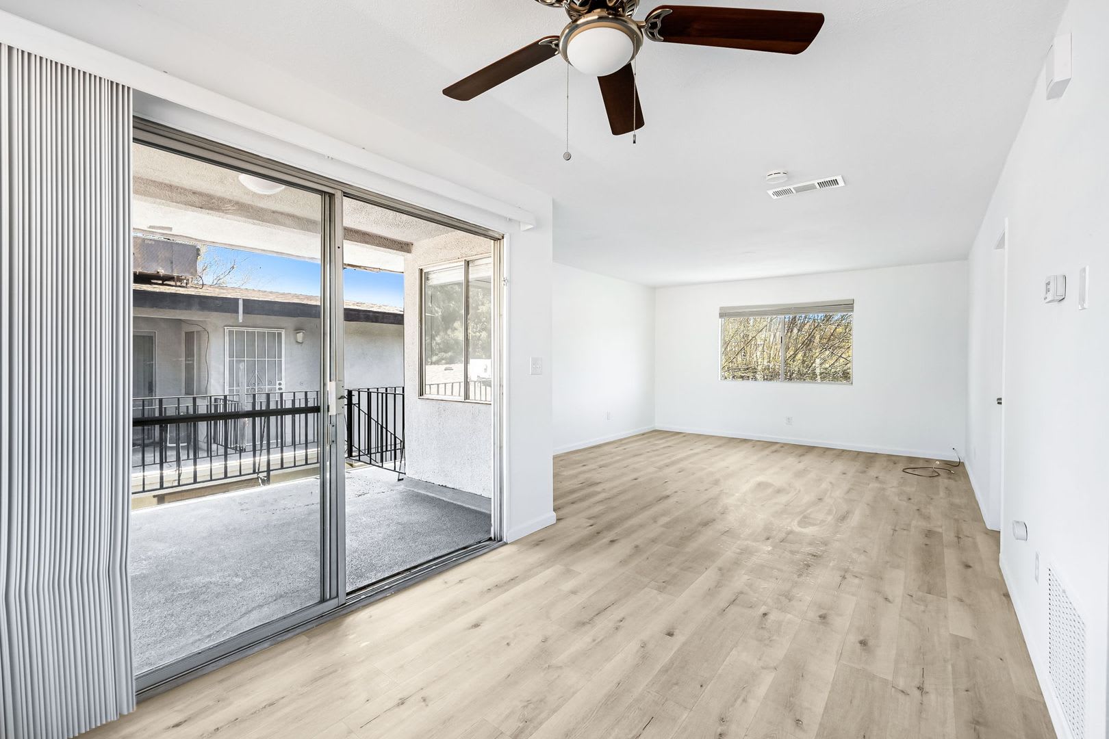 Move in Special $500 Deposit and One Month Free! – photo 4