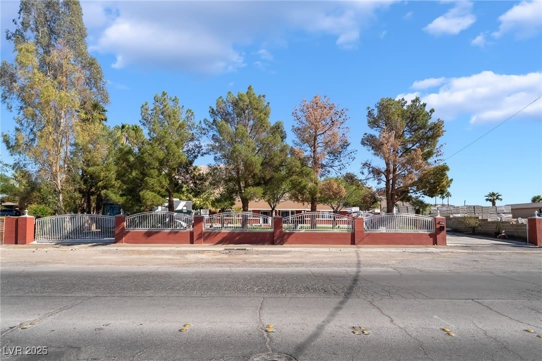 724 N Fogg Street – photo 1