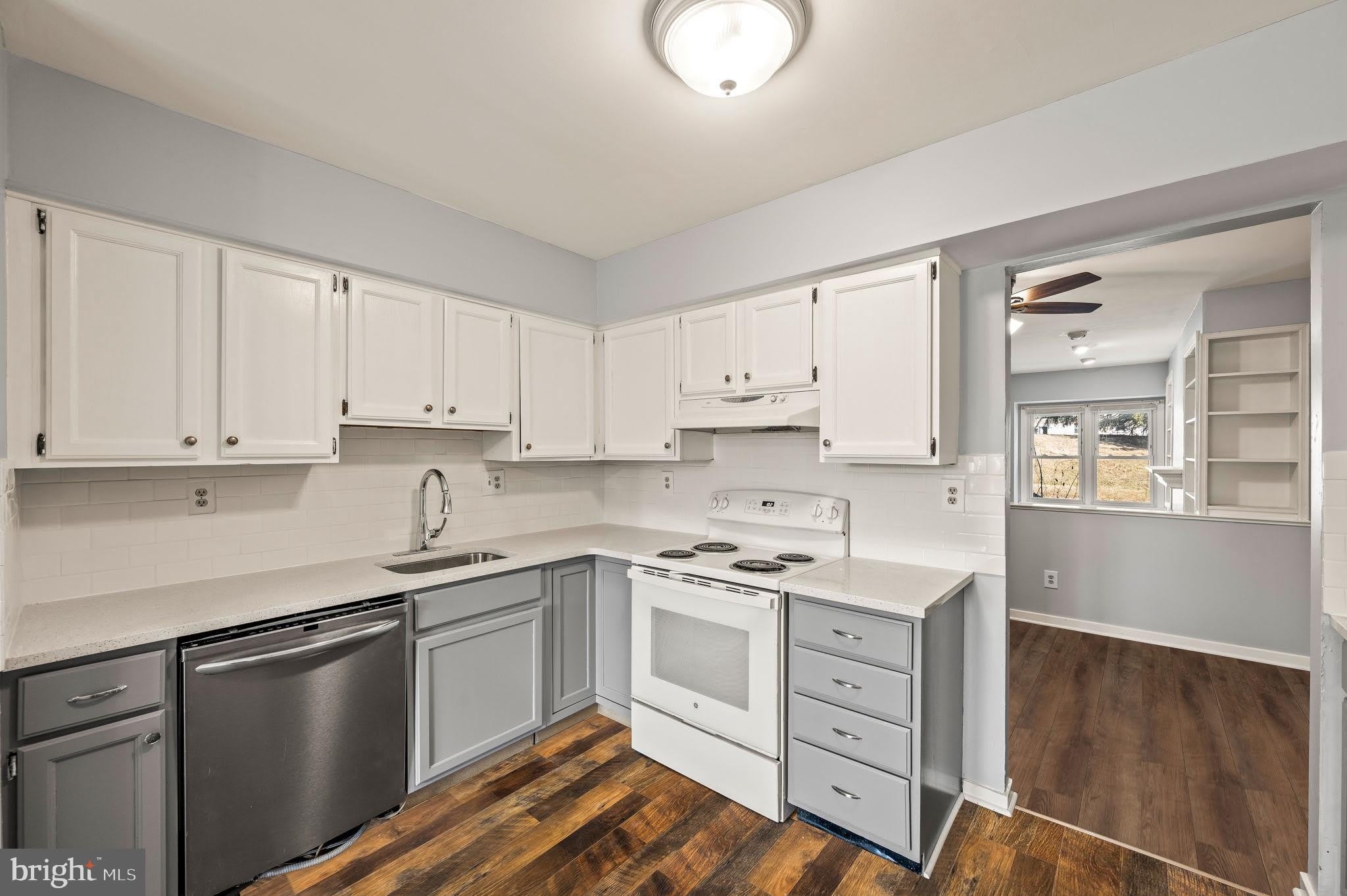 4204 Franklin Court – photo 5