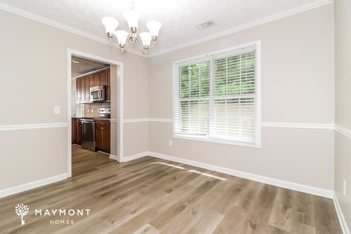 700 Castlebrooke Drive Southeast – photo 5