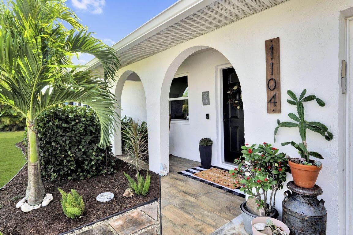 1104 NW 12th Terrace – photo 5