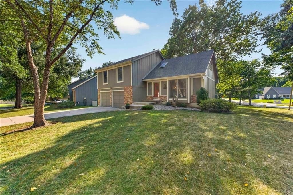 9002 SWARNER Drive – photo 2