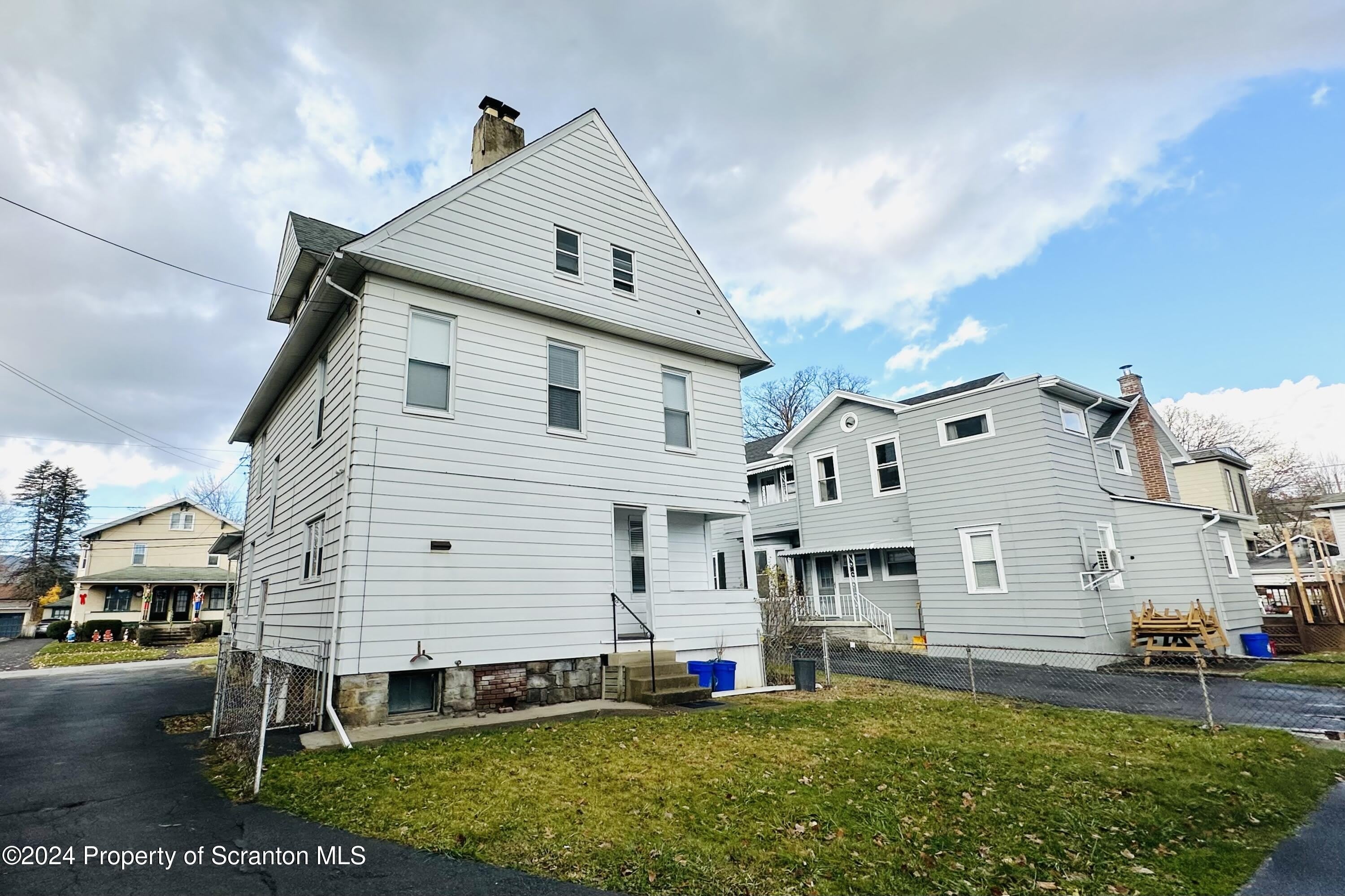 1548 Monsey Avenue – photo 4