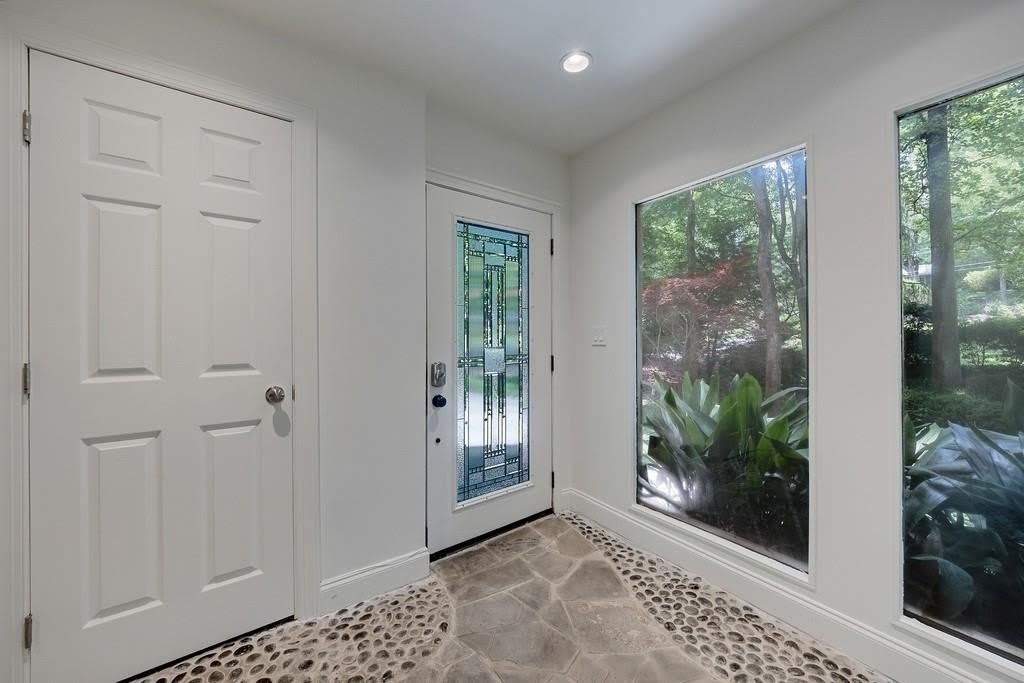 102 Vanessa Drive SE – photo 4