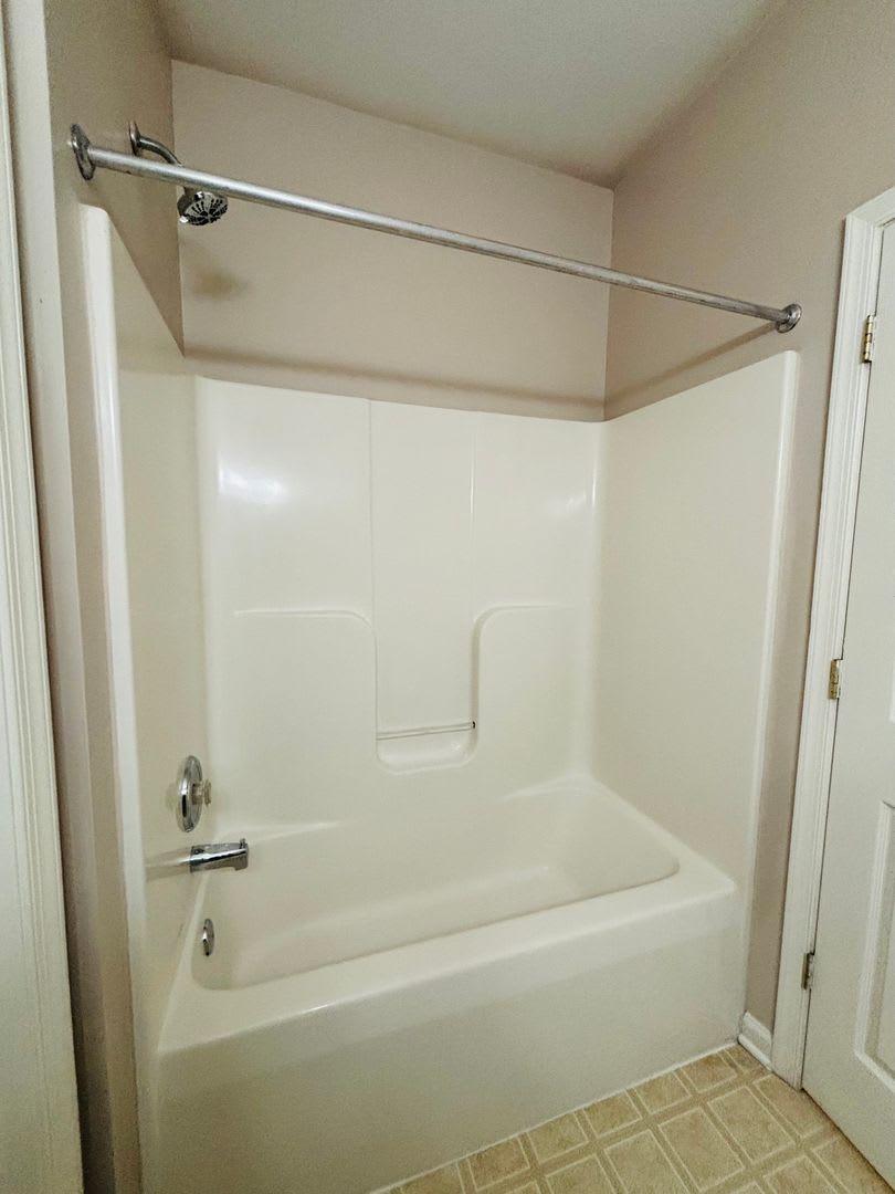 1 Bedroom 1 Bath Condo – photo 5