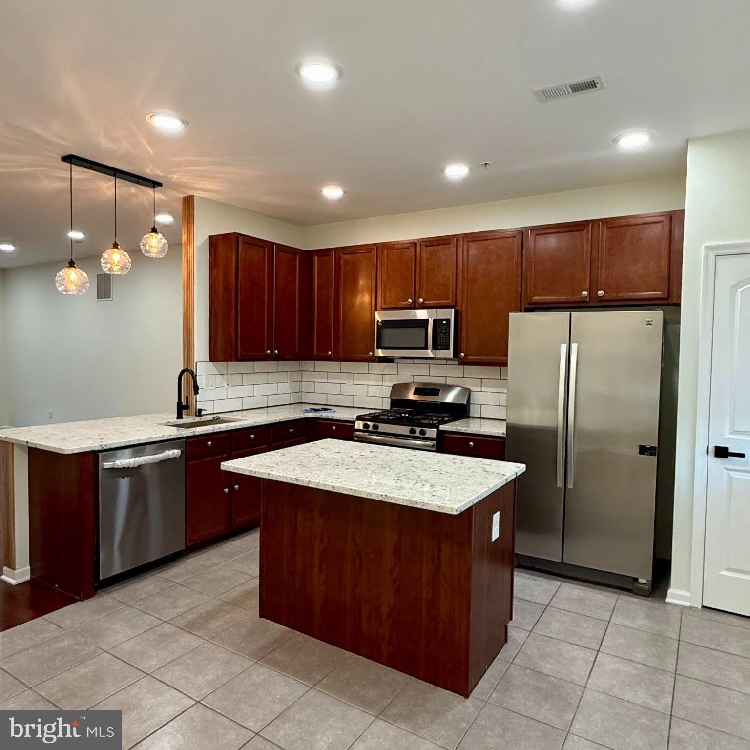 153 MERCER Court – photo 3