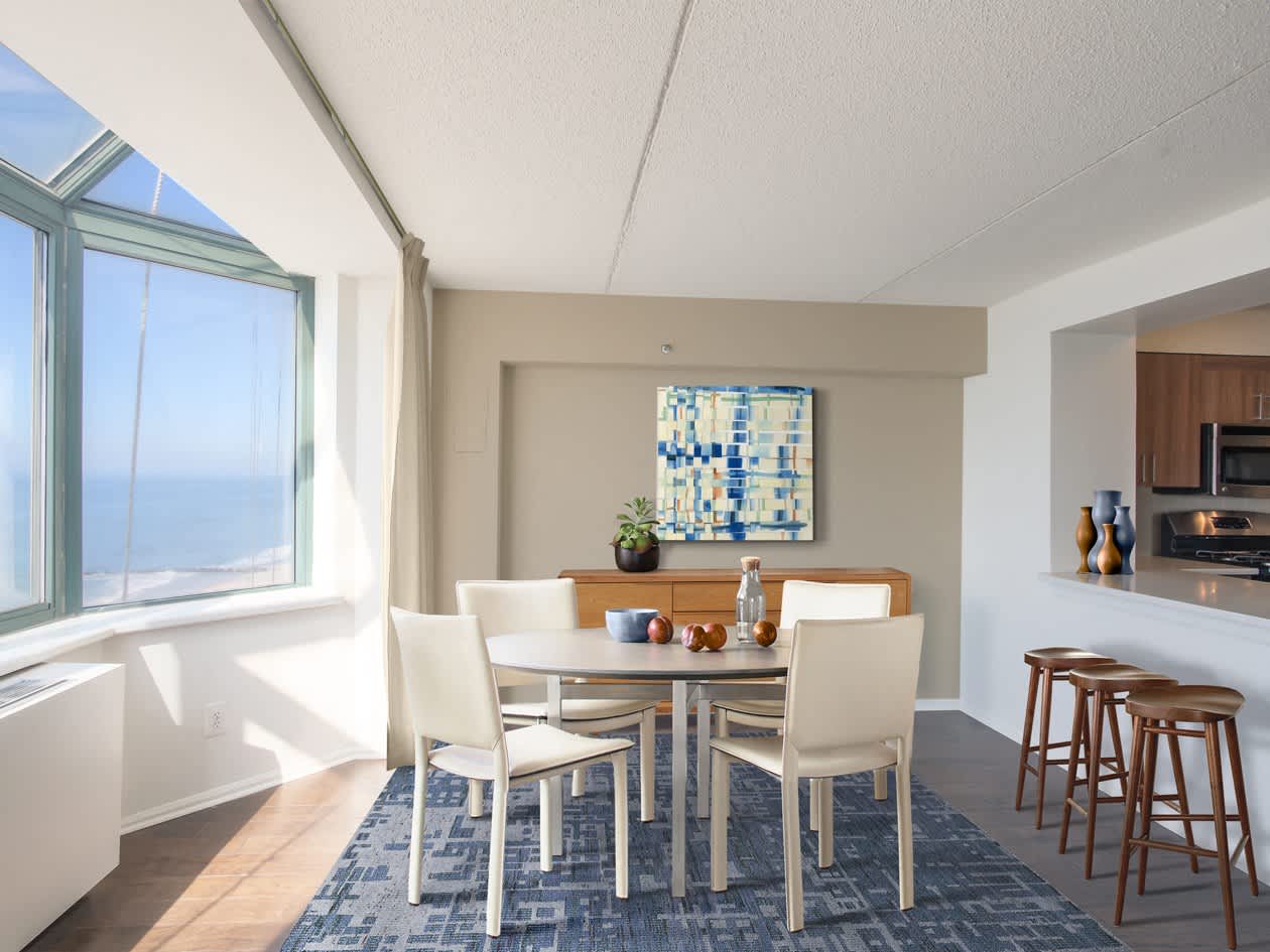 10 West Apartments – photo 2