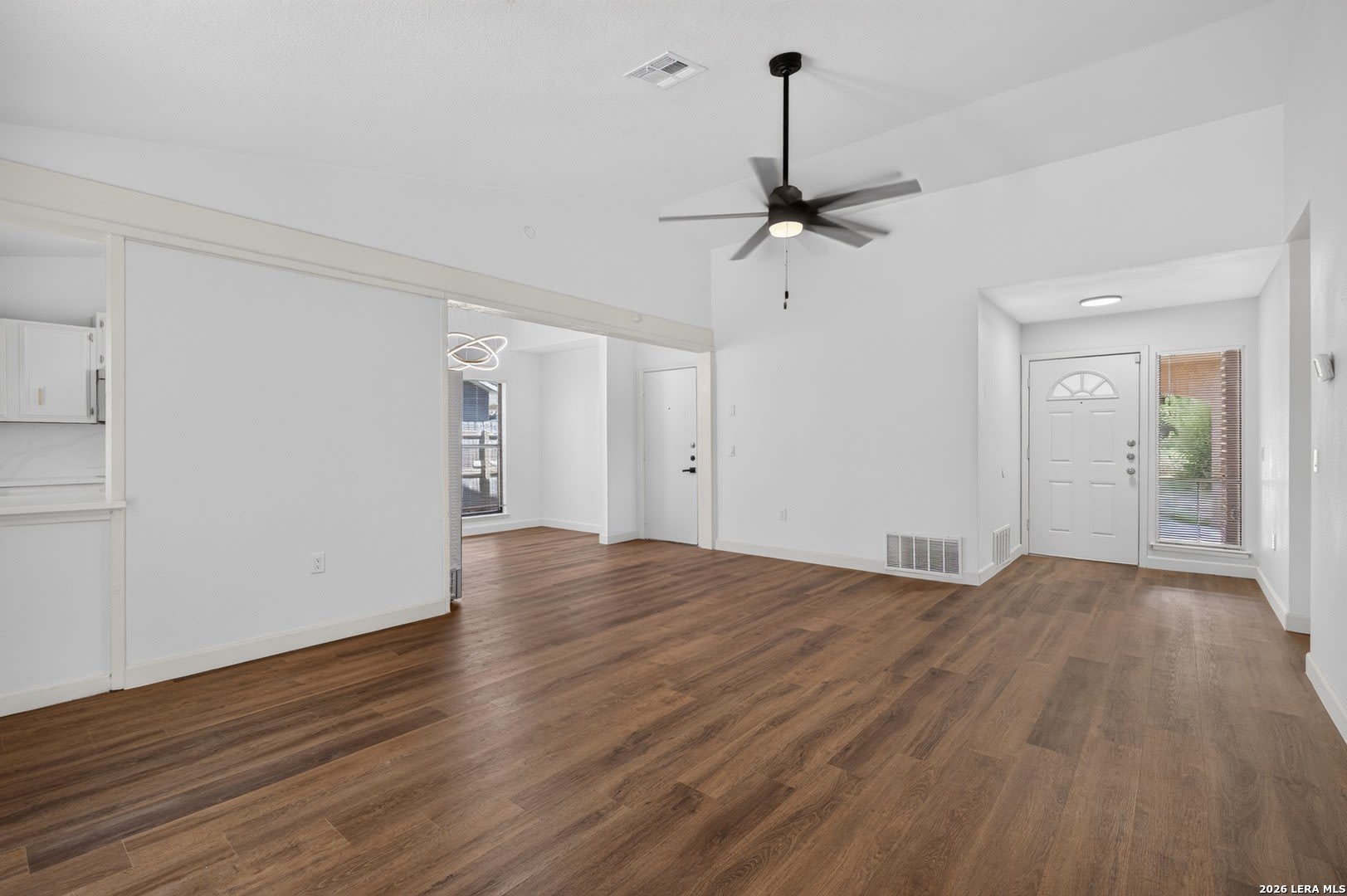 4606 LA MARQUESA ST – photo 2