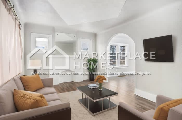 15457 Cloverlawn Ave – photo 5