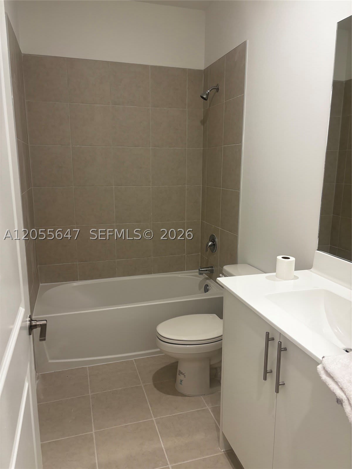 1097 Se 2Nd Ter – photo 5
