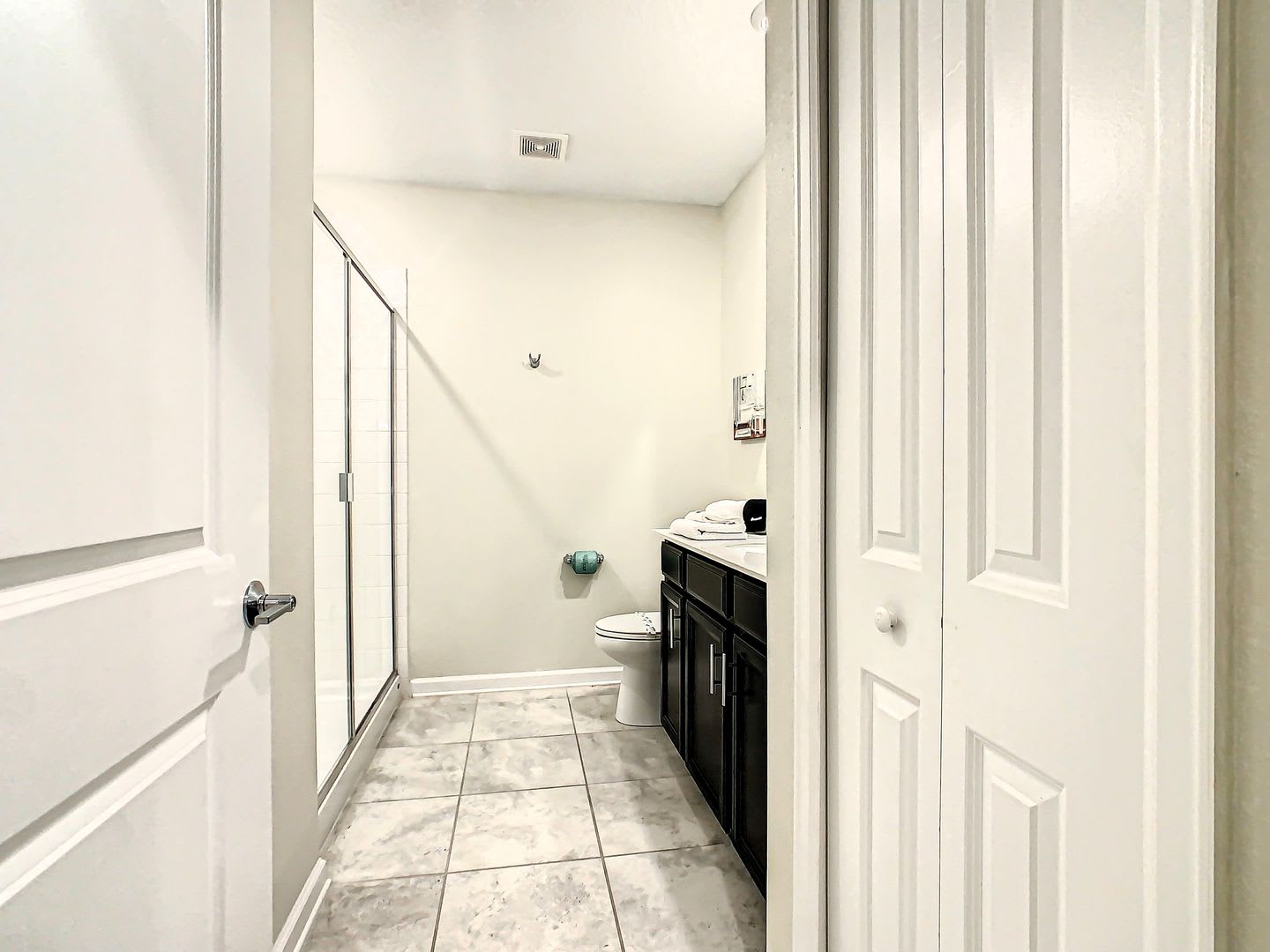 Beautiful 2-Bedroom, 2-Bath Furnished Condo in ChampionsGate Resort – Furniture Optional! – photo 2