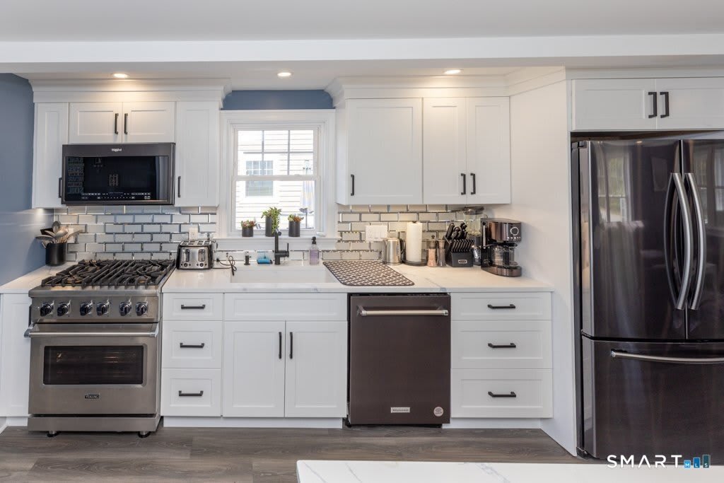 57 Swan Avenue – photo 4