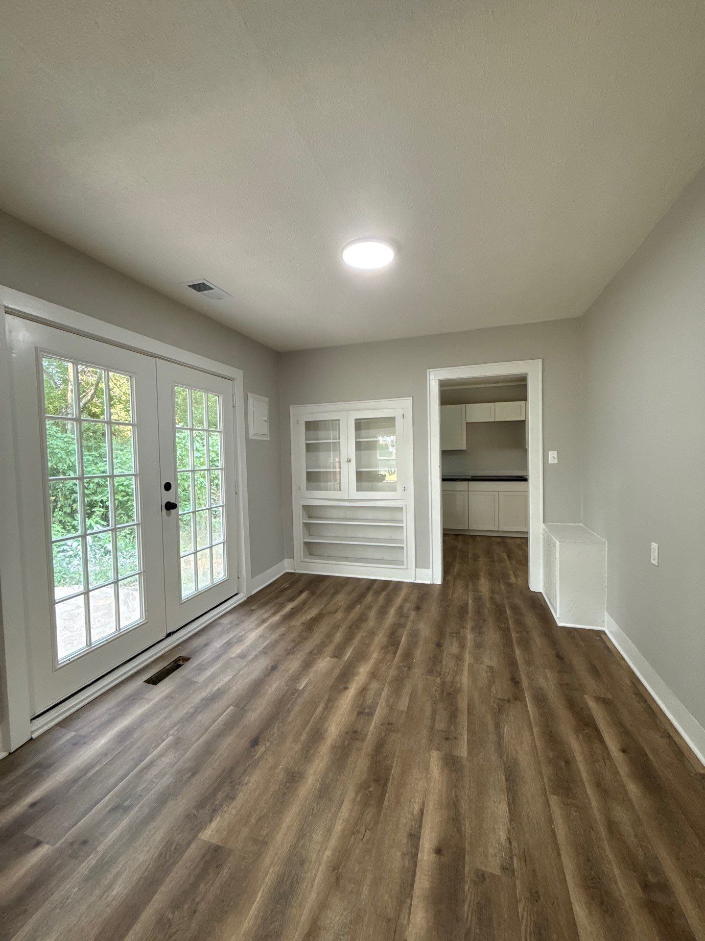 331 Eastland Avenue – photo 2