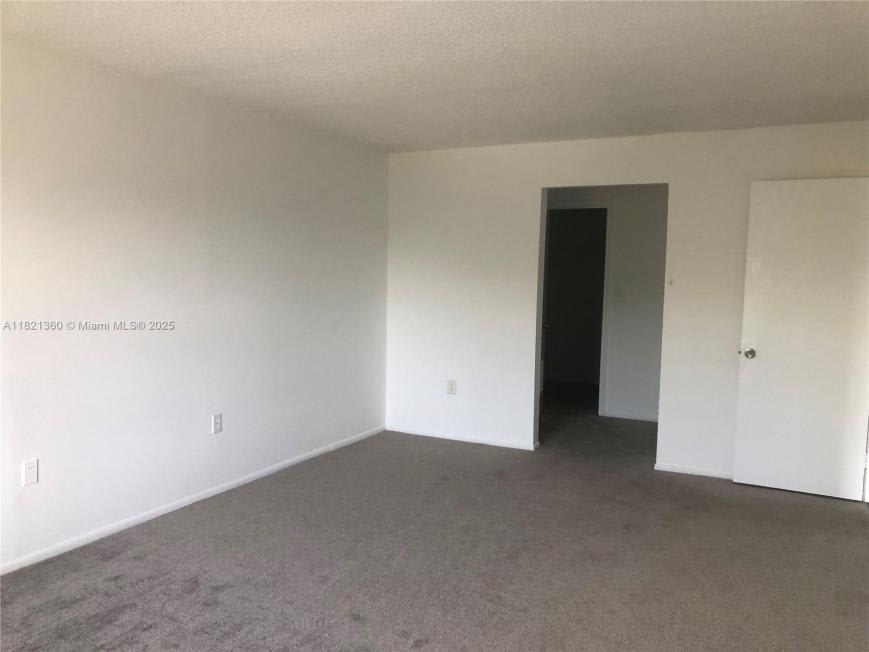 1595 NE 135th St – photo 4