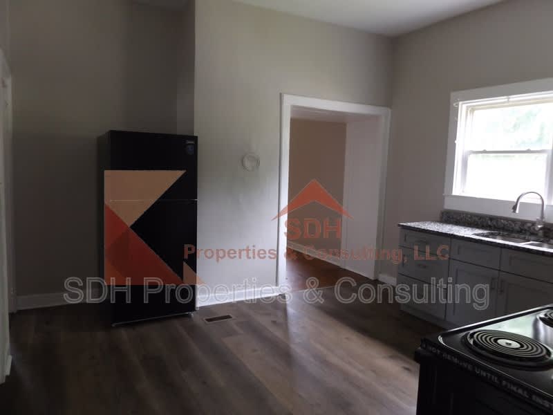 116 Aikman Avenue – photo 5