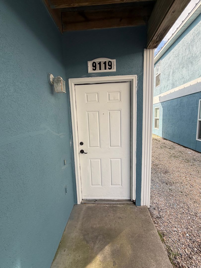 9119 Laird Street – photo 2