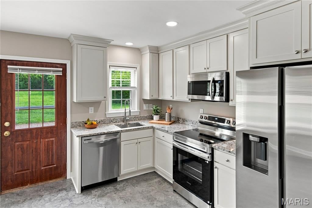 12305 Conway Road – photo 5