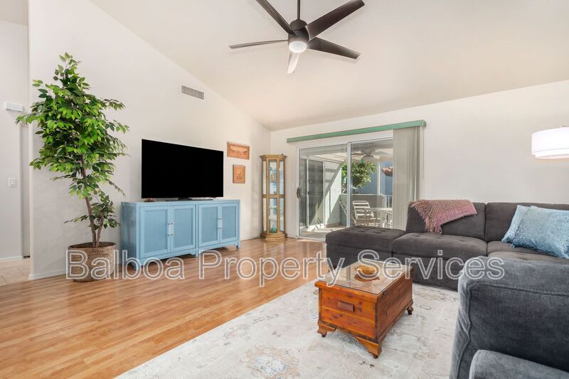 220 N 22Nd Pl – photo 1