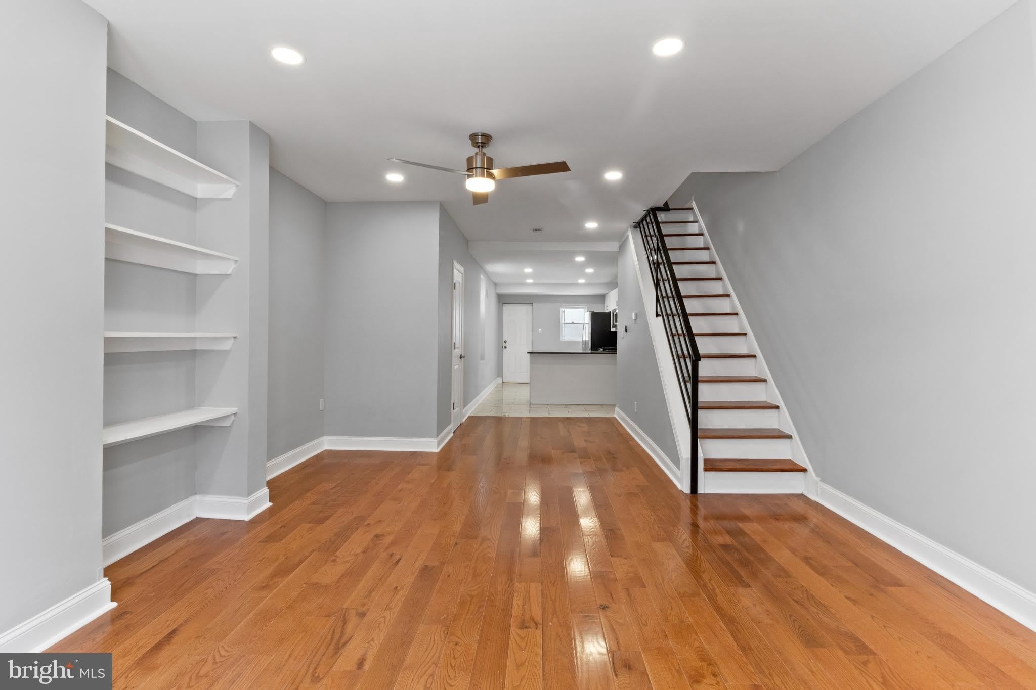 1602 S LECOUNT Street – photo 1