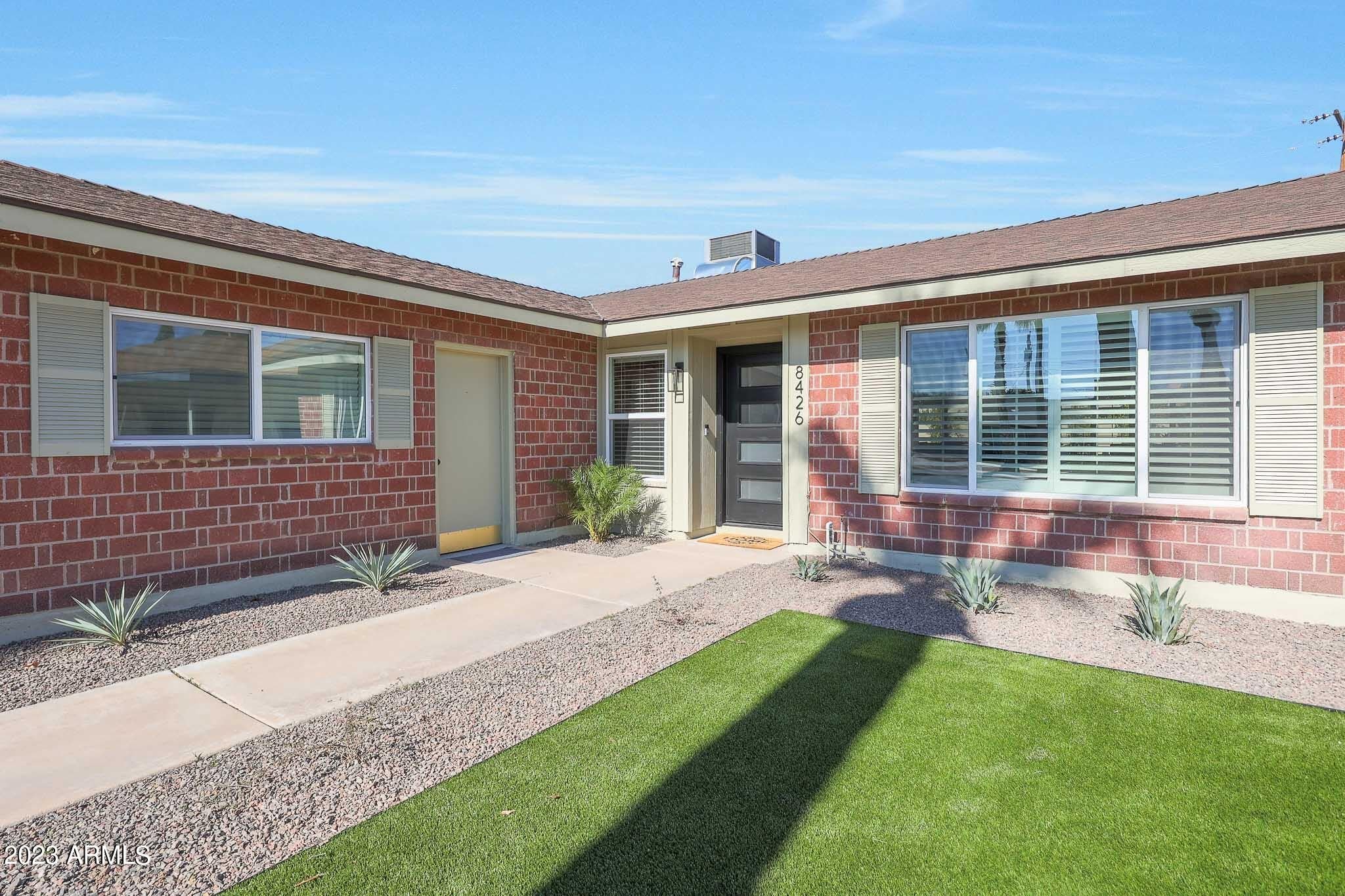 8426 E PLAZA Avenue – photo 1
