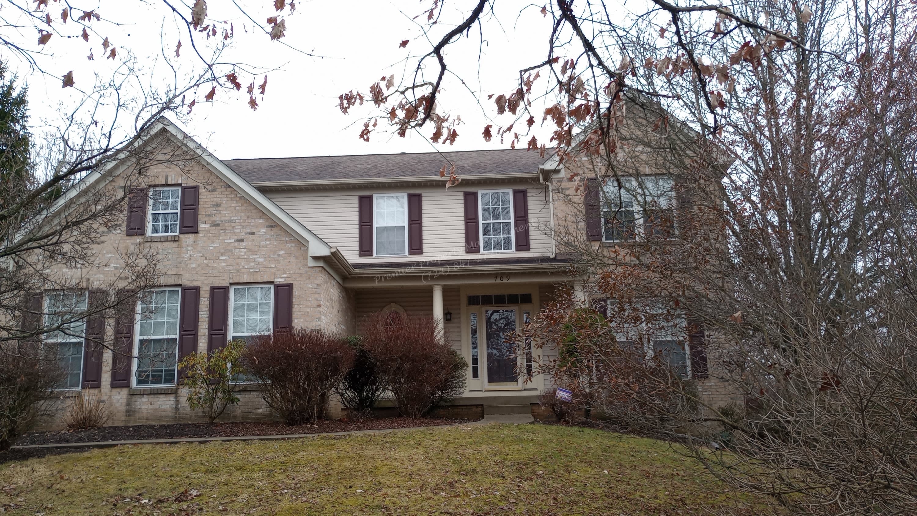 709 Williamsburg Ct – photo 2